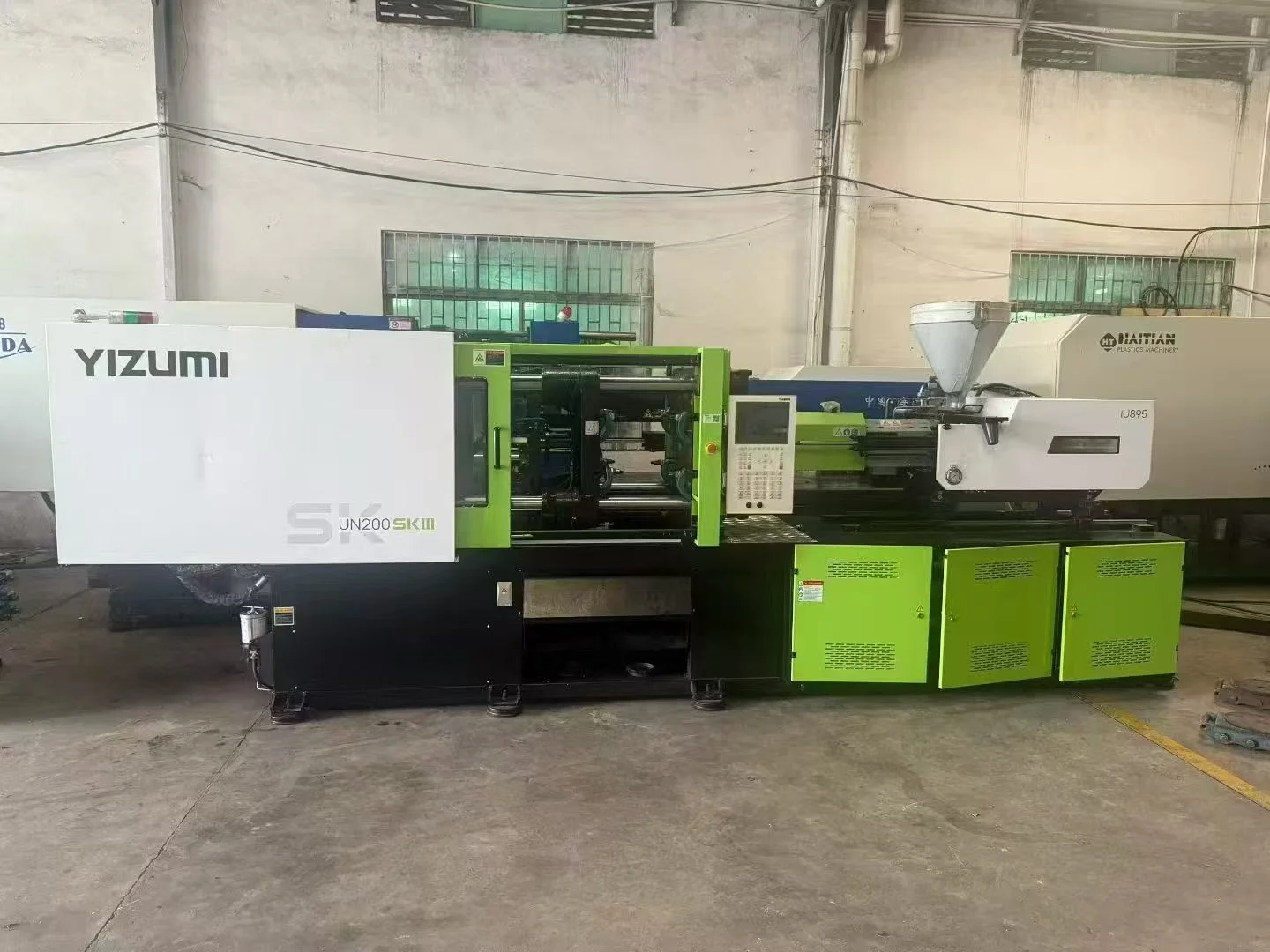 Step For Injection Yizumi Injection Machine: Reliable & Efficient