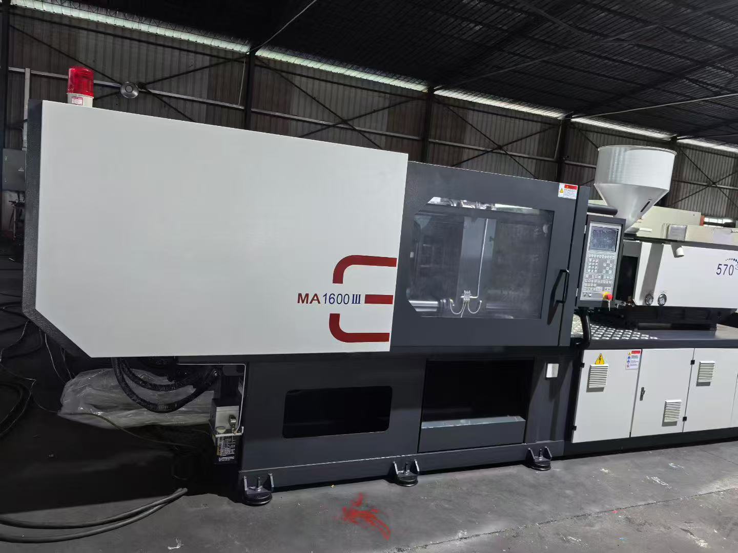 Conventional Machine: Reliable Plastic Manufacturing