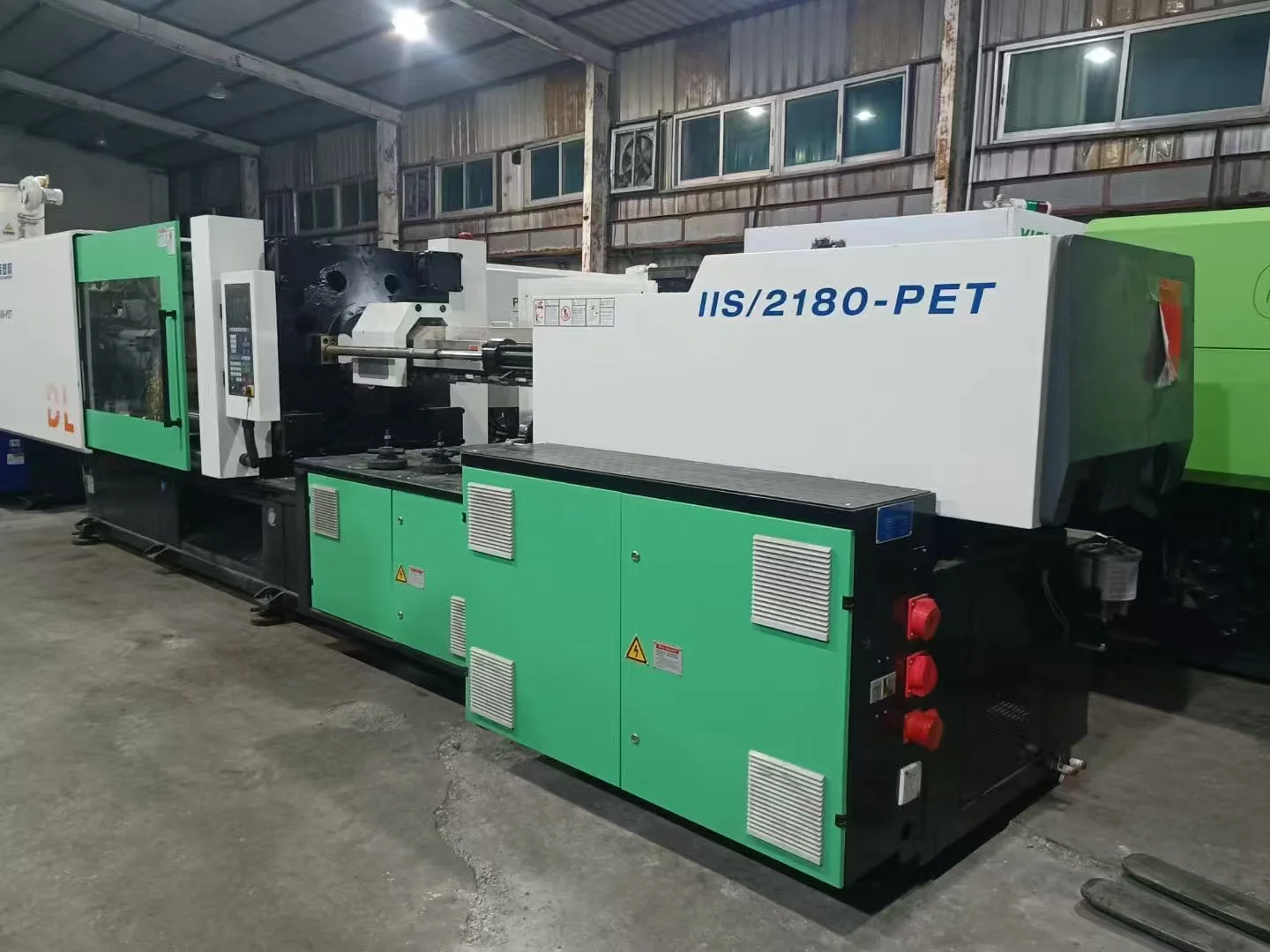 PET Machine: Revolutionizing Plastic Manufacturing